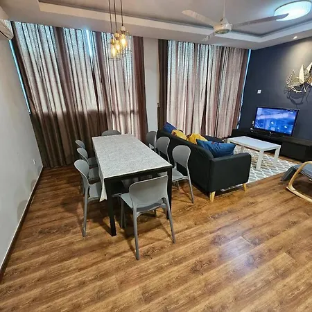 Liberty Grove Near Airport By Staycation Homestay Kuching Exterior photo
