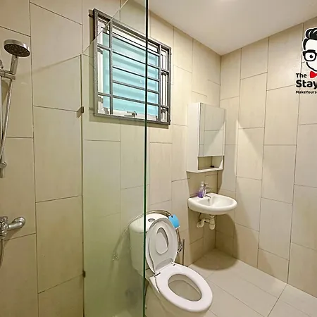 Liberty Grove Near Airport By Staycation Homestay Kuching Exterior photo